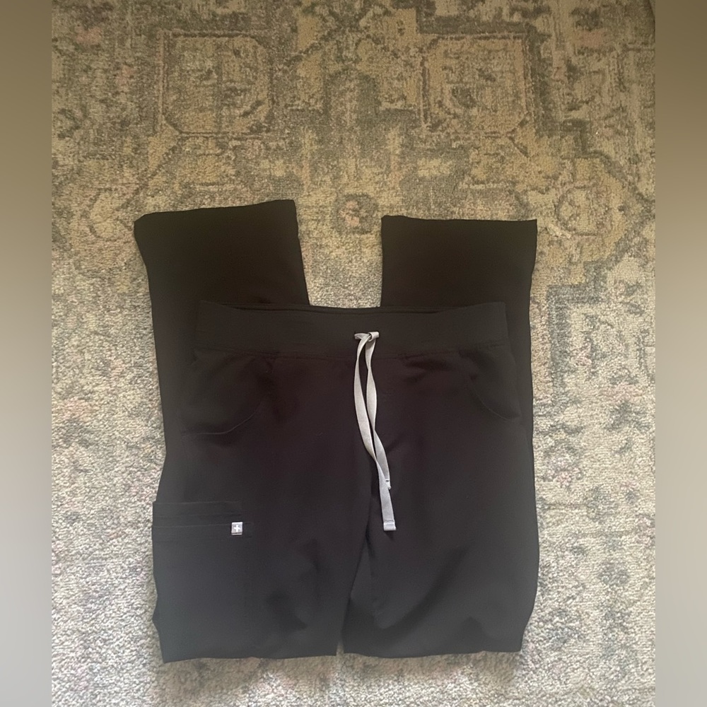 Figs Kade scrub pants- size small